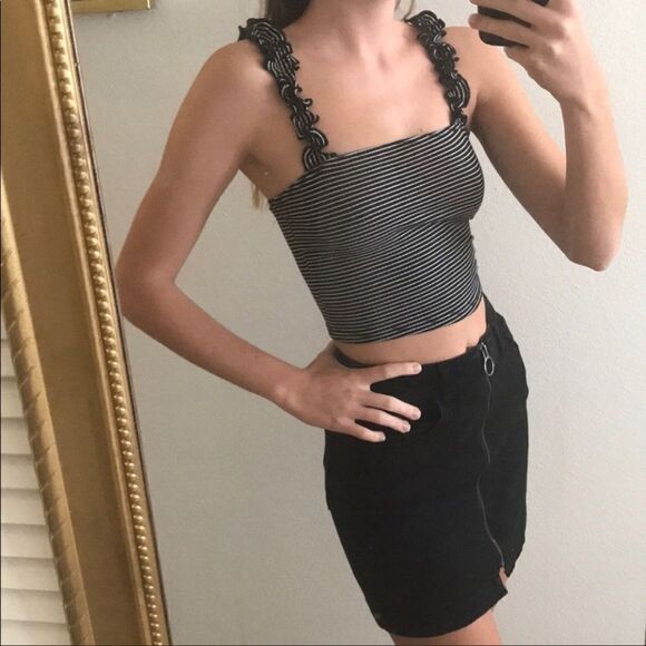 ‎Striped Ruffle Strap Top - Picture 7 of 12